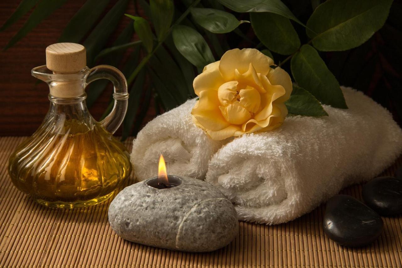 Ecrin D' Amour Suite Romantique Avec Jacuzzi Castels 外观 照片