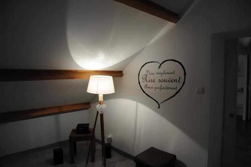 Ecrin D' Amour Suite Romantique Avec Jacuzzi Castels 外观 照片